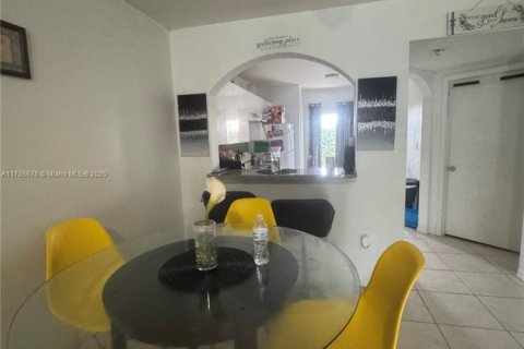 Condo in Homestead, Florida, 2 bedrooms  № 1692627 - photo 7