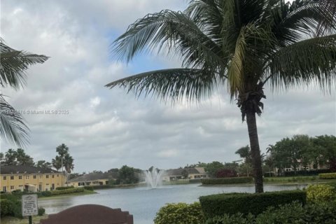 Condo in Homestead, Florida, 2 bedrooms  № 1692627 - photo 17