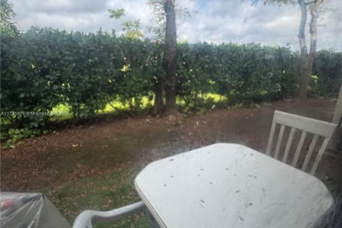 Condo in Homestead, Florida, 2 bedrooms  № 1692627 - photo 16