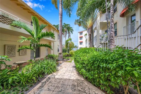 Condominio en venta en Fort Lauderdale, Florida, 1 dormitorio, 55.83 m2 № 2082871 - foto 26