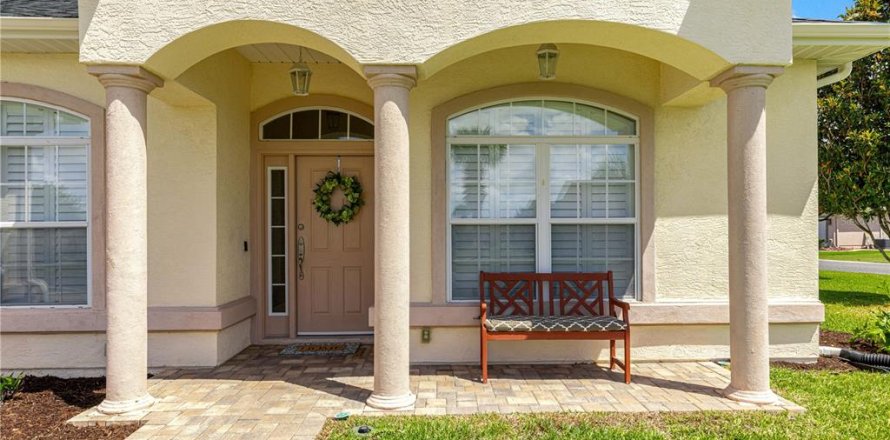 Villa ou maison à Summerfield, Floride 4 chambres, 208.66 m2 № 2196009