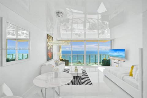 Снять в аренду кондоминиум в Холливуд, Флорида 44.78м2, № 1954118 - фото 4