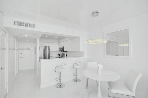 Снять в аренду кондоминиум в Холливуд, Флорида 44.78м2, № 1954118 - фото 7