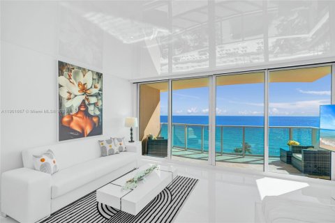 Снять в аренду кондоминиум в Холливуд, Флорида 44.78м2, № 1954118 - фото 10