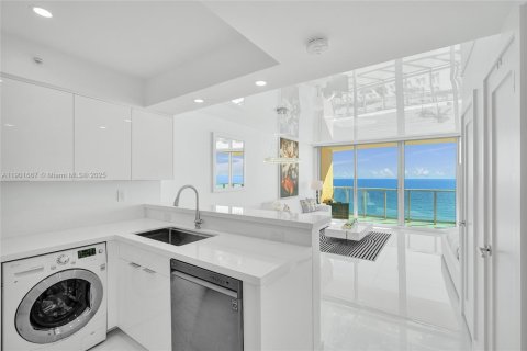 Снять в аренду кондоминиум в Холливуд, Флорида 44.78м2, № 1954118 - фото 17