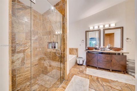House in Hollywood, Florida 3 bedrooms, 153.1 sq.m. № 2083387 - photo 14