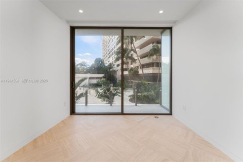 Снять в аренду кондоминиум в Майами, Флорида 3 спальни, 226.03м2, № 2050784 - фото 26