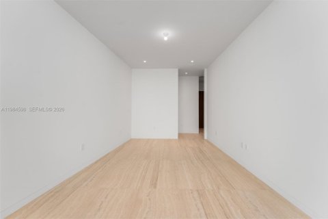 Снять в аренду кондоминиум в Майами, Флорида 3 спальни, 226.03м2, № 2050784 - фото 21