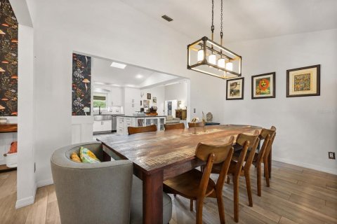 Villa ou maison à vendre à Apopka, Floride: 4 chambres, 180.04 m2 № 2151914 - photo 11