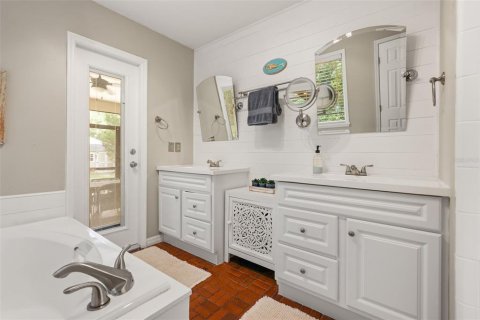 Villa ou maison à vendre à Apopka, Floride: 4 chambres, 180.04 m2 № 2151914 - photo 29