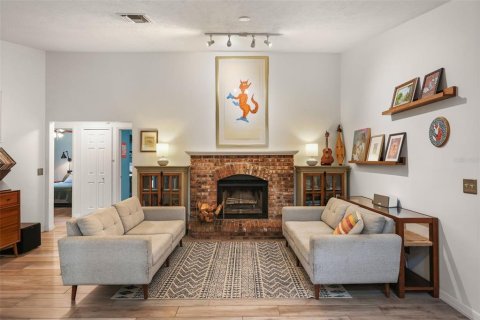 Villa ou maison à vendre à Apopka, Floride: 4 chambres, 180.04 m2 № 2151914 - photo 5