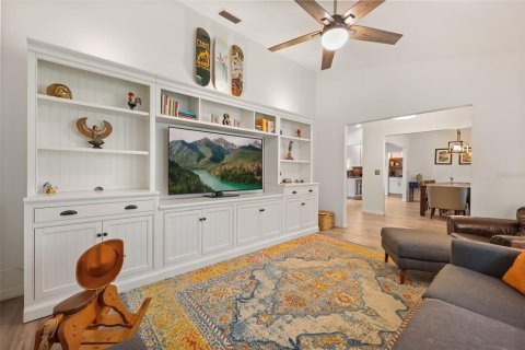 Villa ou maison à vendre à Apopka, Floride: 4 chambres, 180.04 m2 № 2151914 - photo 9