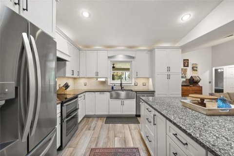 Villa ou maison à vendre à Apopka, Floride: 4 chambres, 180.04 m2 № 2151914 - photo 13