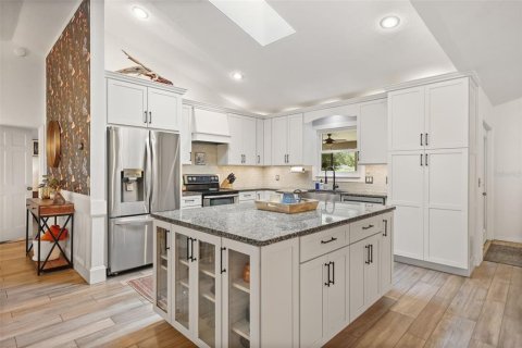 Villa ou maison à vendre à Apopka, Floride: 4 chambres, 180.04 m2 № 2151914 - photo 12
