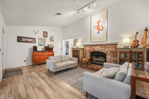 Villa ou maison à vendre à Apopka, Floride: 4 chambres, 180.04 m2 № 2151914 - photo 6