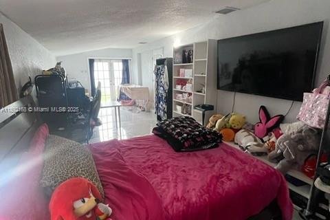 House in Miami, Florida 4 bedrooms, 138.89 sq.m. № 1944198 - photo 12