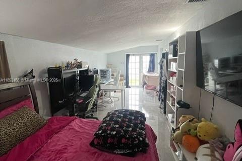 House in Miami, Florida 4 bedrooms, 138.89 sq.m. № 1944198 - photo 11
