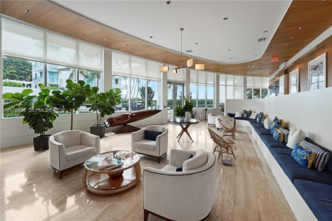 Condo in Miami Beach, Florida, 1 bedroom  № 2040695 - photo 23
