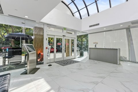 Propiedad comercial en venta en Miami, Florida № 2054732 - foto 4