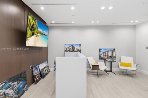 Propiedad comercial en venta en Miami, Florida № 2054732 - foto 9