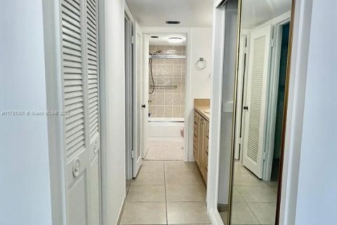 Copropriété à vendre à Aventura, Floride: 1 chambre, 93.37 m2 № 1936764 - photo 8