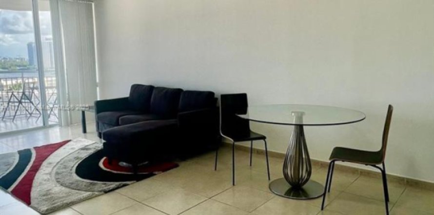 Condo à Aventura, Floride, 1 chambre  № 1936764