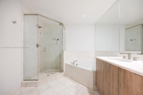 Condo in Miami, Florida, 3 bedrooms  № 1790313 - photo 18