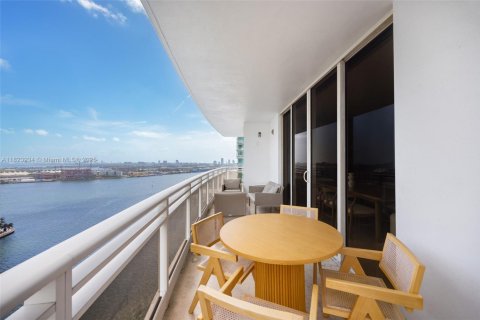 Condo in Miami, Florida, 3 bedrooms  № 1790313 - photo 8