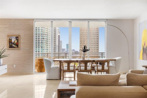 Condo in Miami, Florida, 3 bedrooms  № 1790313 - photo 3