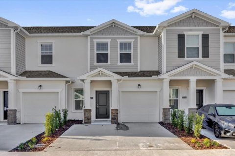 Adosado en Kissimmee, Florida 3 dormitorios, 156.91 m2 № 2155572