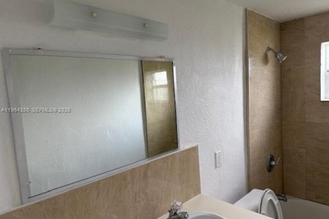 Immobilier commercial à vendre à Miami Gardens, Floride: 164.99 m2 № 2026160 - photo 22