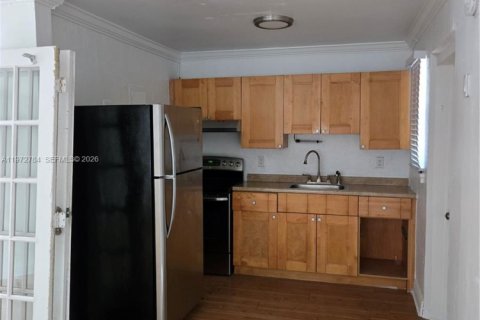 Villa ou maison à louer à Fort Lauderdale, Floride: 1 chambre, 217.95 m2 № 2034023 - photo 7