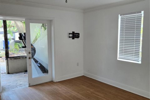 Villa ou maison à louer à Fort Lauderdale, Floride: 1 chambre, 217.95 m2 № 2034023 - photo 11