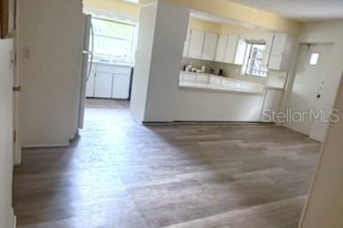 Villa ou maison à louer à Orlando, Floride: 5 chambres, 371.61 m2 № 2416518 - photo 13