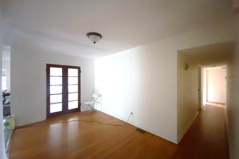 Villa ou maison à louer à Orlando, Floride: 5 chambres, 371.61 m2 № 2416518 - photo 24