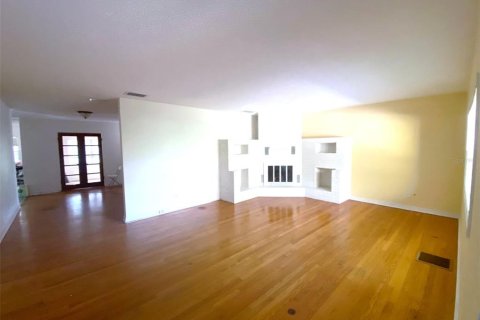 Villa ou maison à louer à Orlando, Floride: 5 chambres, 371.61 m2 № 2416518 - photo 21