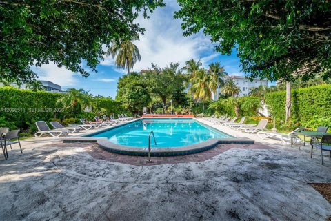 Copropriété à vendre à Miami Beach, Floride: 20.44 m2 № 2388385 - photo 12
