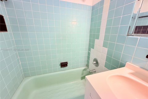 Copropriété à vendre à Miami Beach, Floride: 20.44 m2 № 2388385 - photo 3