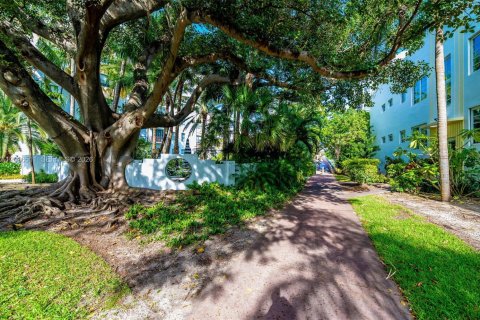 Copropriété à vendre à Miami Beach, Floride: 20.44 m2 № 2388385 - photo 15