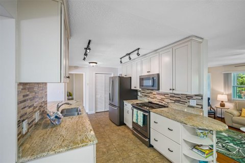 Villa ou maison à vendre à Largo, Floride: 3 chambres, 161.84 m2 № 1751228 - photo 18