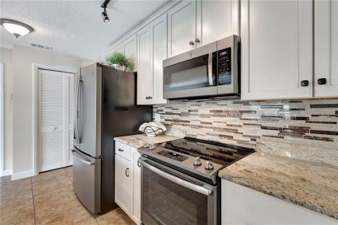 Villa ou maison à vendre à Largo, Floride: 3 chambres, 161.84 m2 № 1751228 - photo 16