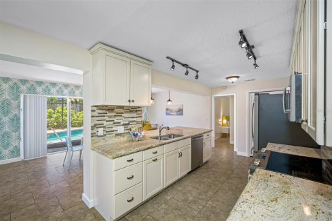 Villa ou maison à vendre à Largo, Floride: 3 chambres, 161.84 m2 № 1751228 - photo 12