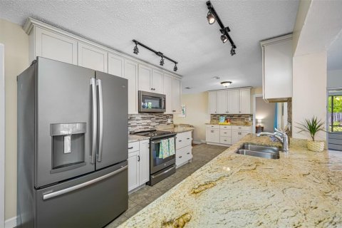 Villa ou maison à vendre à Largo, Floride: 3 chambres, 161.84 m2 № 1751228 - photo 14