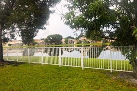 Villa ou maison à vendre à Lake Worth, Floride: 4 chambres, 188.41 m2 № 2404983 - photo 3