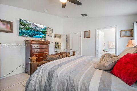 Villa ou maison à vendre à Kissimmee, Floride: 3 chambres, 170.2 m2 № 1976374 - photo 17