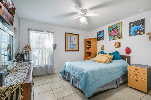 Villa ou maison à vendre à Kissimmee, Floride: 3 chambres, 170.2 m2 № 1976374 - photo 24