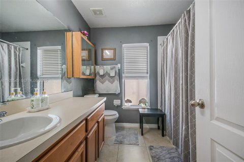 Villa ou maison à vendre à Kissimmee, Floride: 3 chambres, 170.2 m2 № 1976374 - photo 23