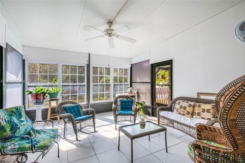 Villa ou maison à vendre à Kissimmee, Floride: 3 chambres, 170.2 m2 № 1976374 - photo 9