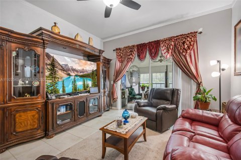 Villa ou maison à vendre à Kissimmee, Floride: 3 chambres, 170.2 m2 № 1976374 - photo 15