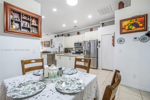 Villa ou maison à vendre à Kissimmee, Floride: 3 chambres, 170.2 m2 № 1976374 - photo 20